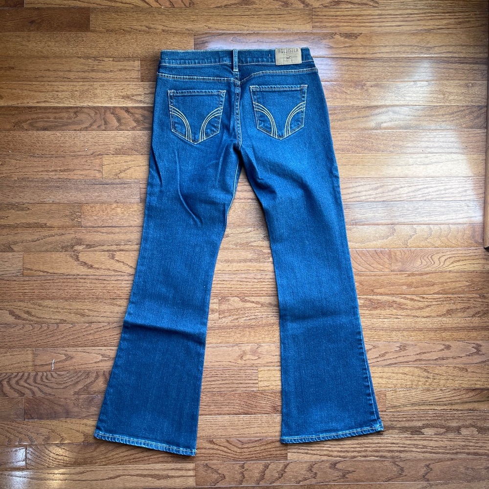 Lot of Hollister Jeans - Picture 3 of 11